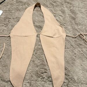 🦇 Open back halter top M